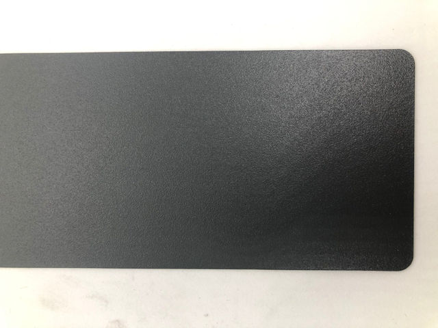 Recubrimiento en polvo de pintura en aerosol de poliéster de grano de arena negro con textura de arena