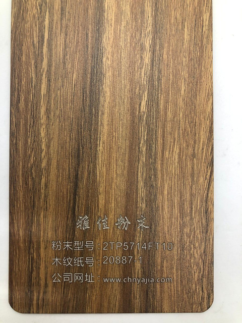 Recubrimiento en polvo electrostático con efecto madera por transferencia de calor